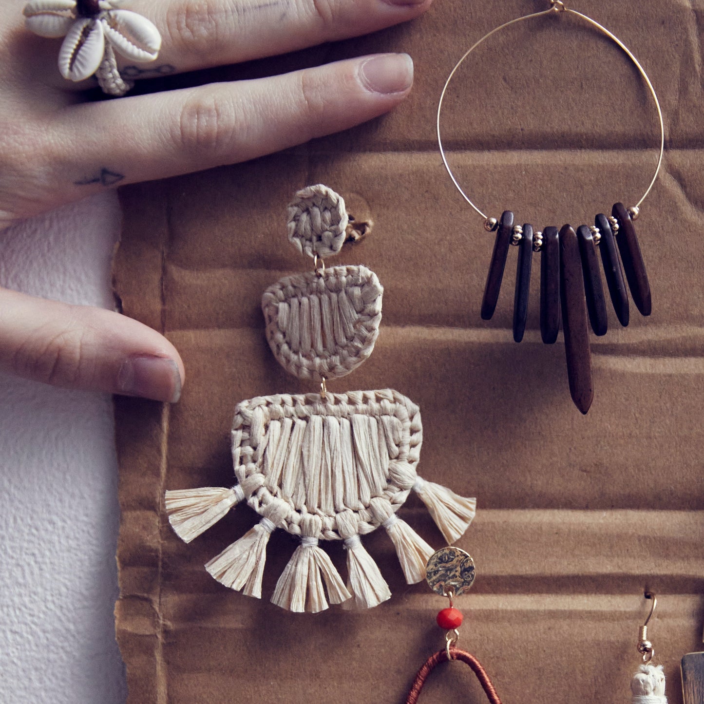 Raffia Fringed Shape