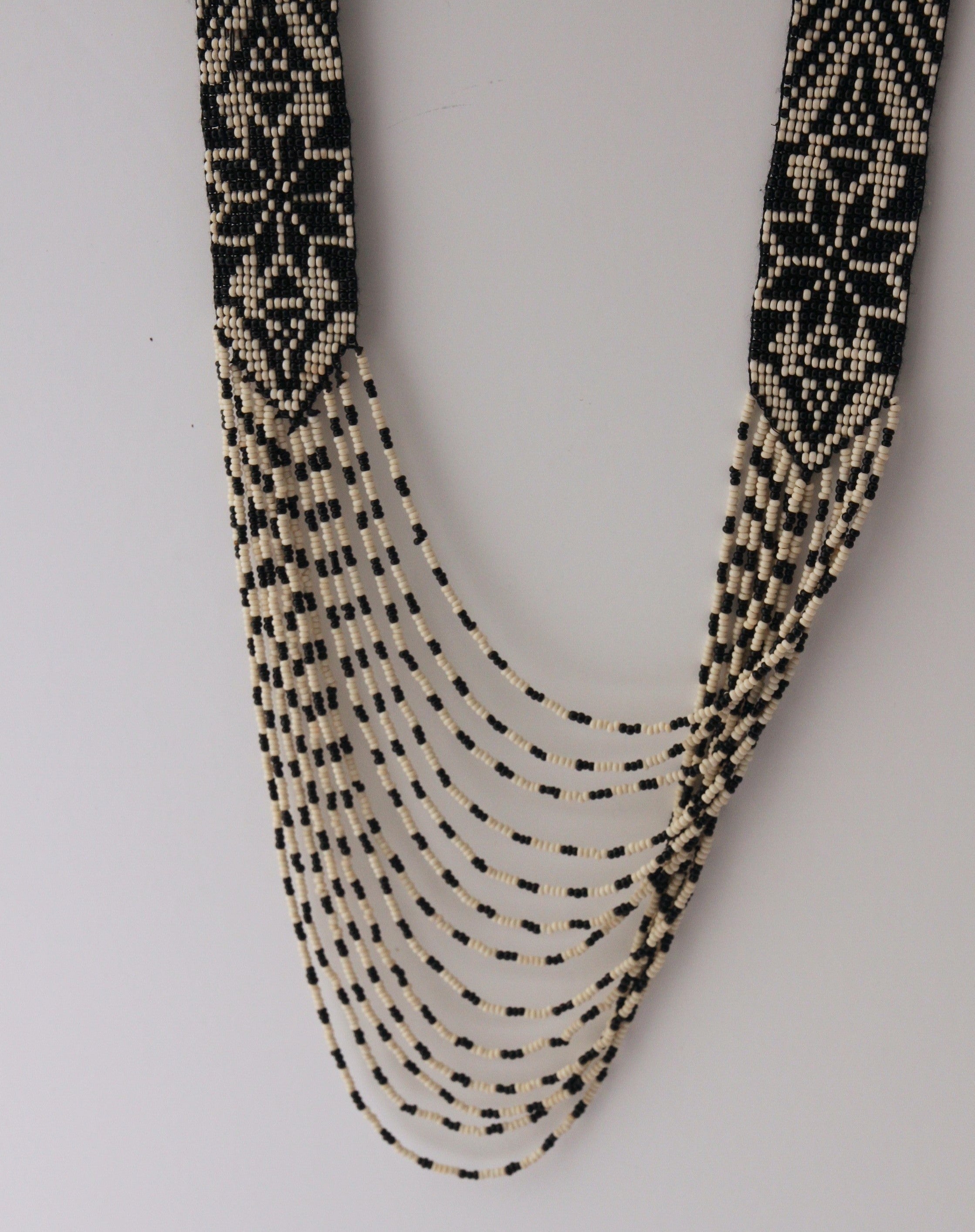 Aztec Beaded Necklace – cardomon-lifestyle.com